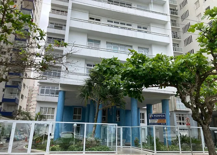 Lindo Apartamento Com Varanda Frente Para O Mar!! Acomoda Ate 8 Adultos E 2 Criancas! 2 Vagas De Garagem E Servicos De Praia! Guarujá